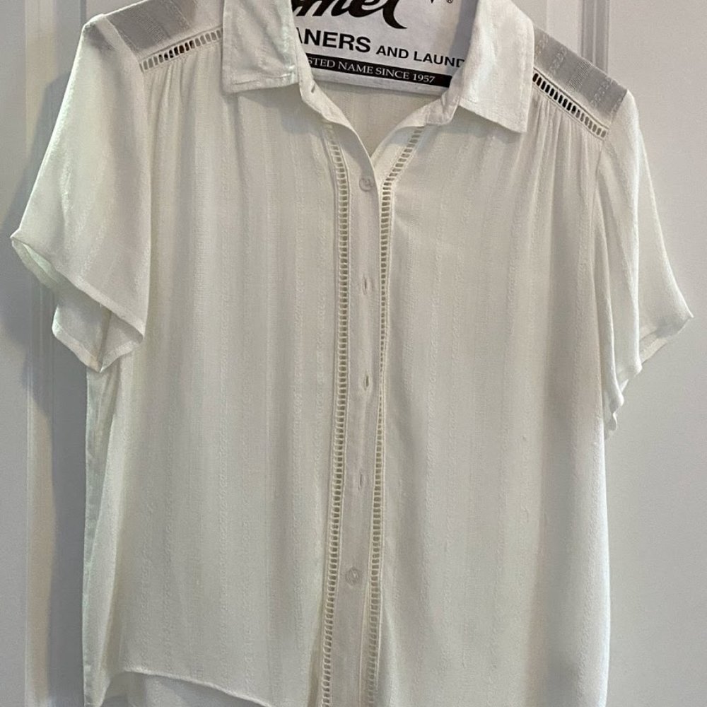 Aeropostale White Button Down Shirt Ladder Detail